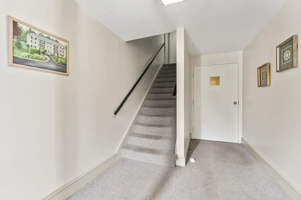 24 Parkwood Drive Augusta ME 04330