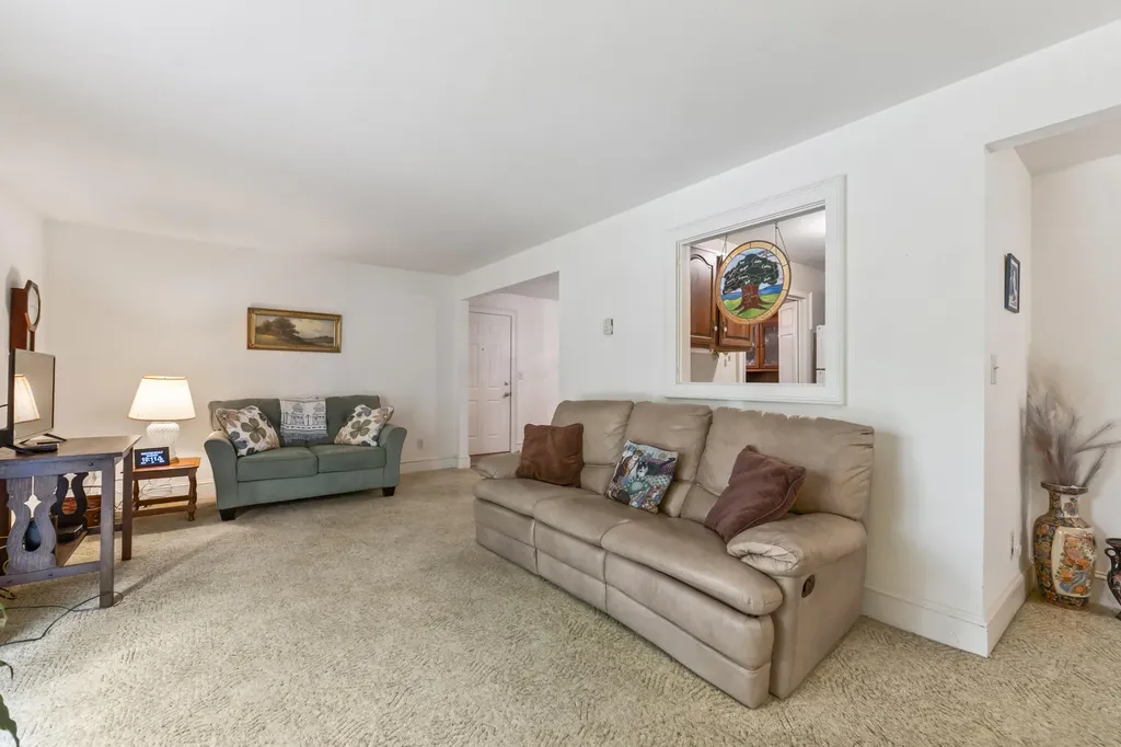 24 Parkwood Drive Augusta ME 04330