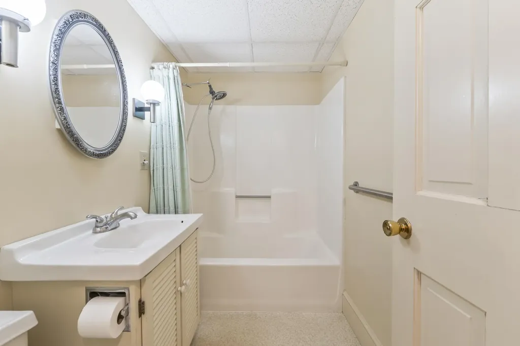 24 Parkwood Drive Augusta ME 04330