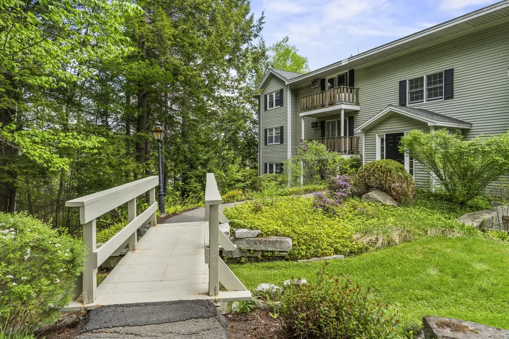 24 Parkwood Drive Augusta ME 04330