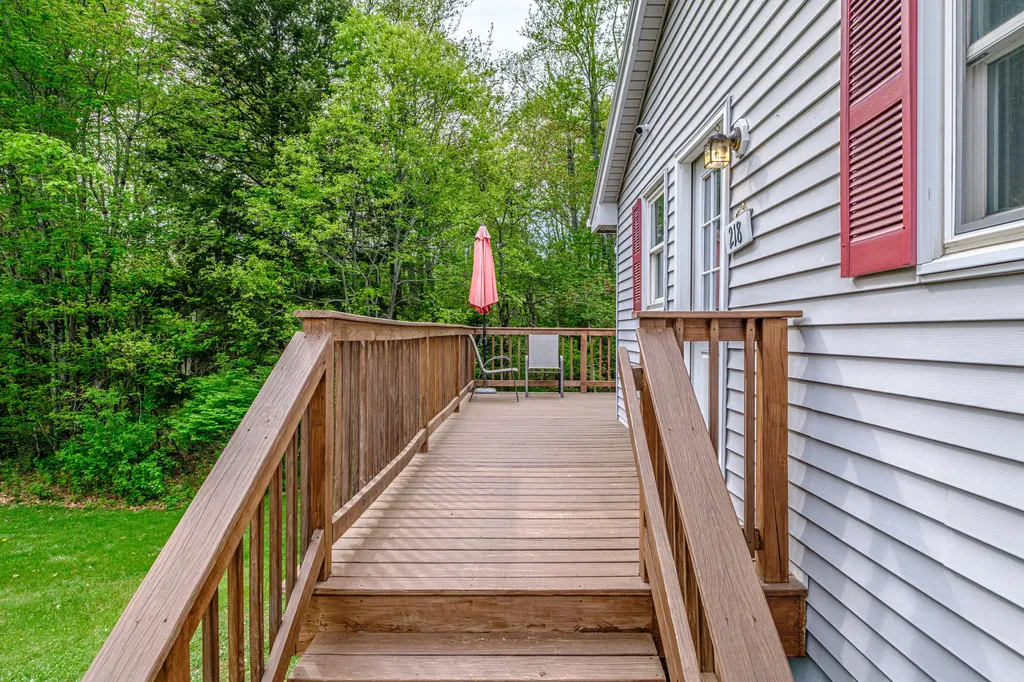 218 Middlesex Road Topsham ME 04086