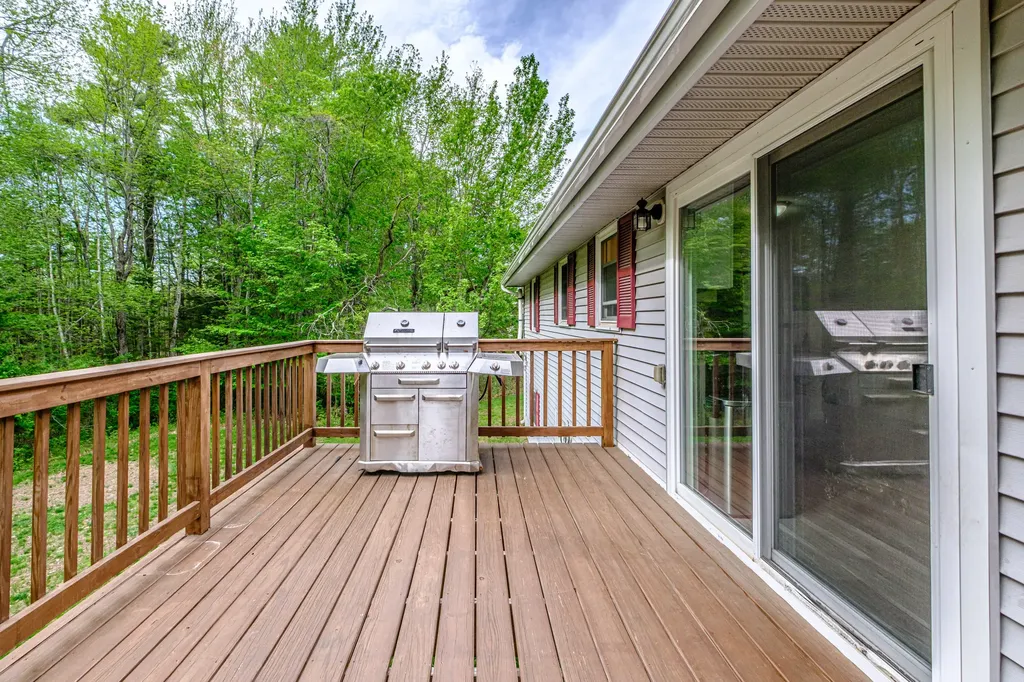 218 Middlesex Road Topsham ME 04086