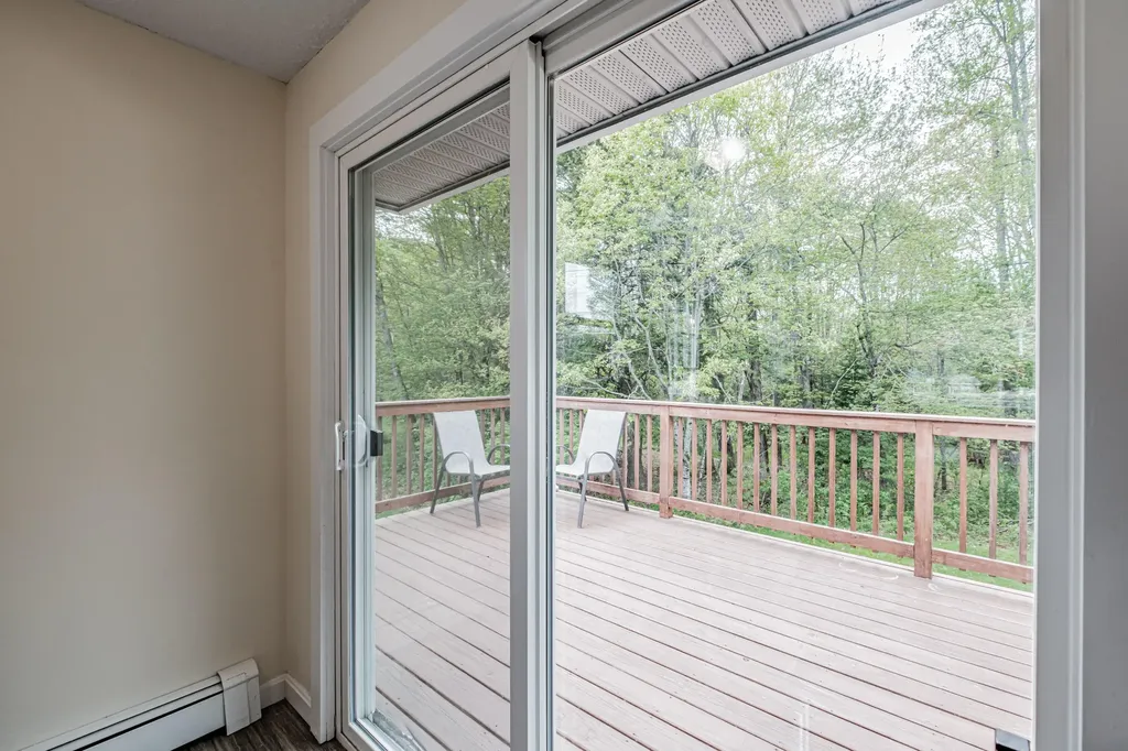 218 Middlesex Road Topsham ME 04086