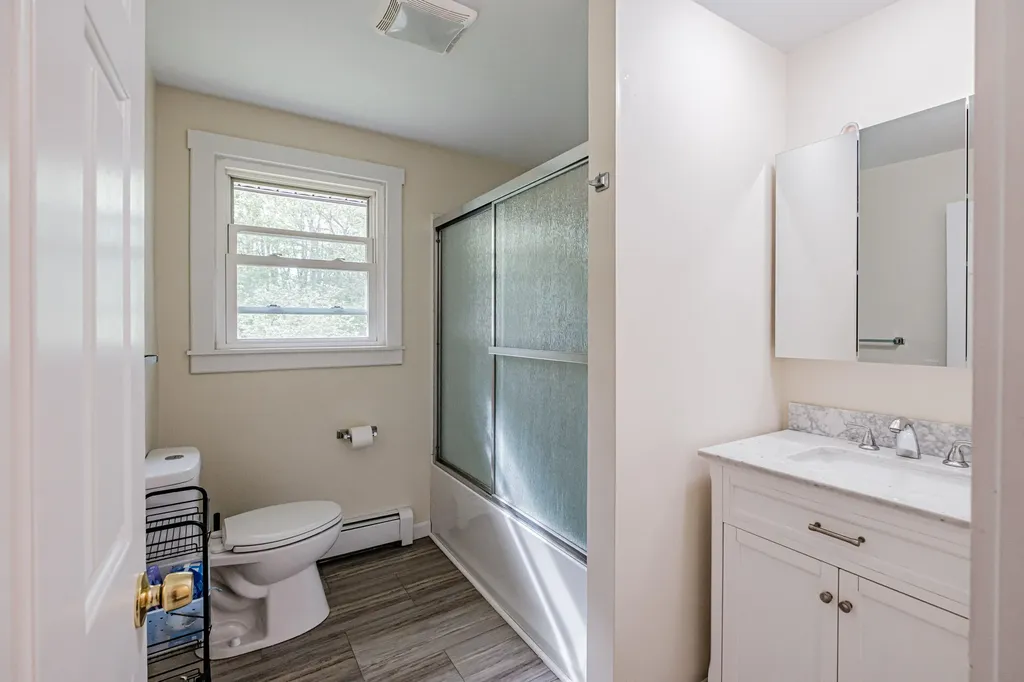 218 Middlesex Road Topsham ME 04086