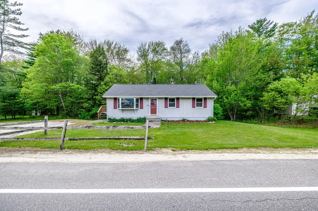 218 Middlesex Road Topsham ME 04086