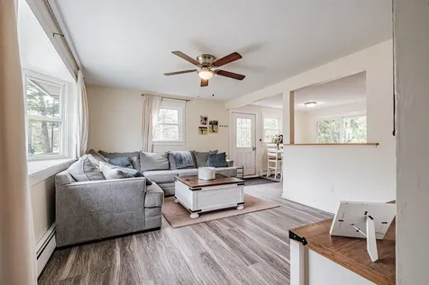 218 Middlesex Road Topsham ME 04086