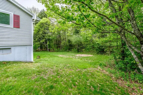218 Middlesex Road Topsham ME 04086