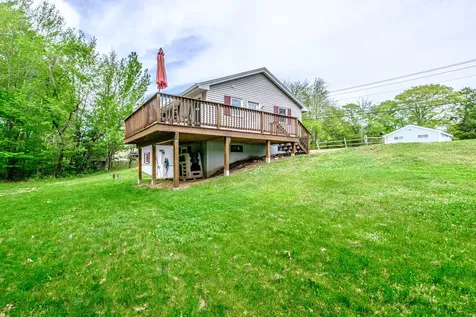 218 Middlesex Road Topsham ME 04086