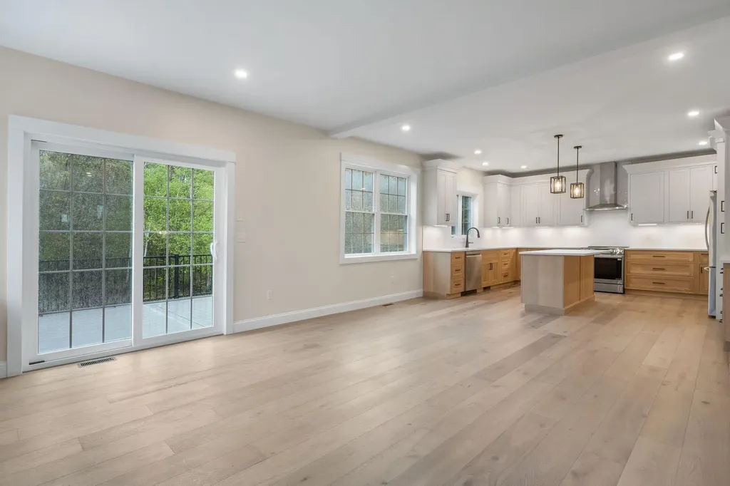 1092 State Road Eliot ME 03903