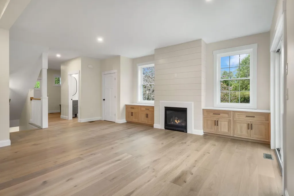 1092 State Road Eliot ME 03903