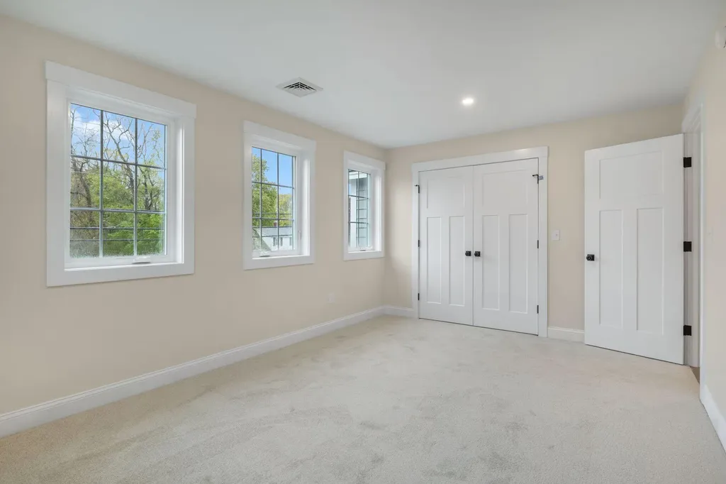 1092 State Road Eliot ME 03903