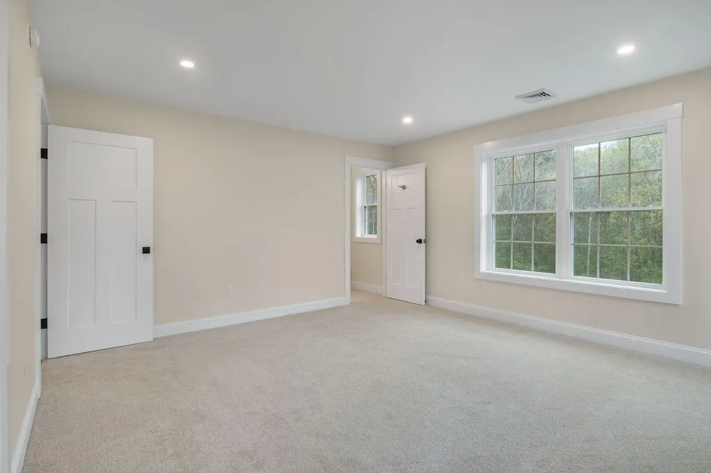 1092 State Road Eliot ME 03903