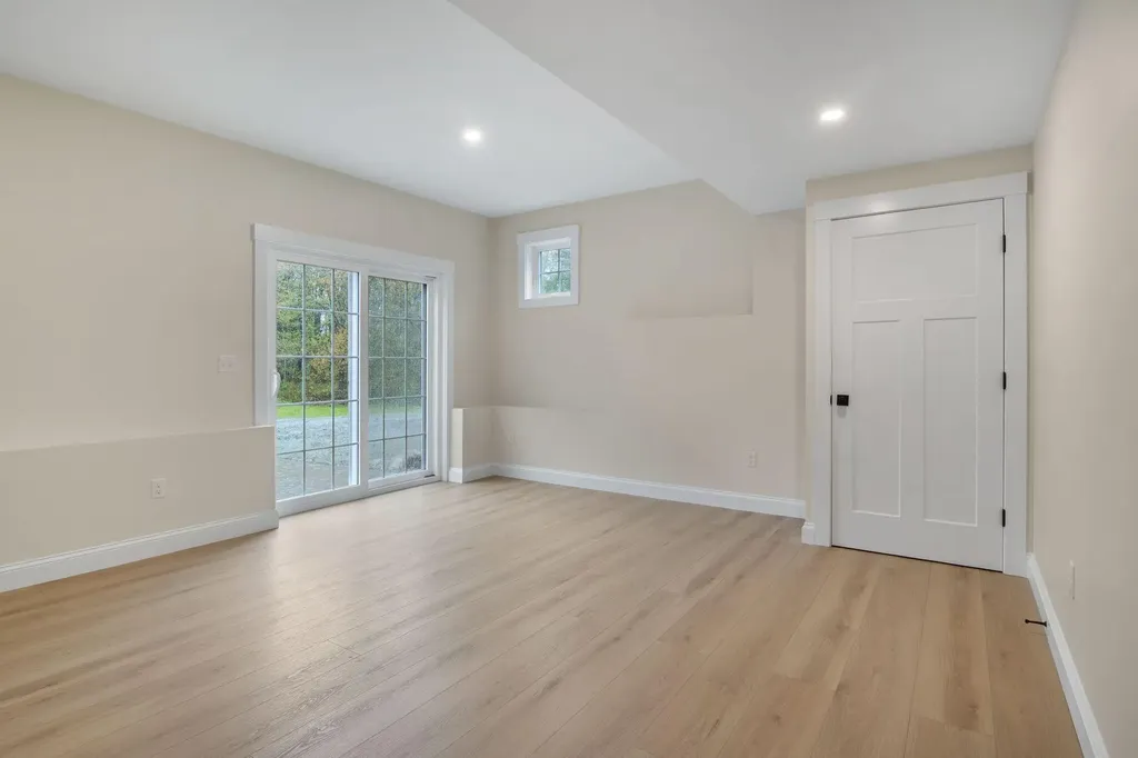 1092 State Road Eliot ME 03903