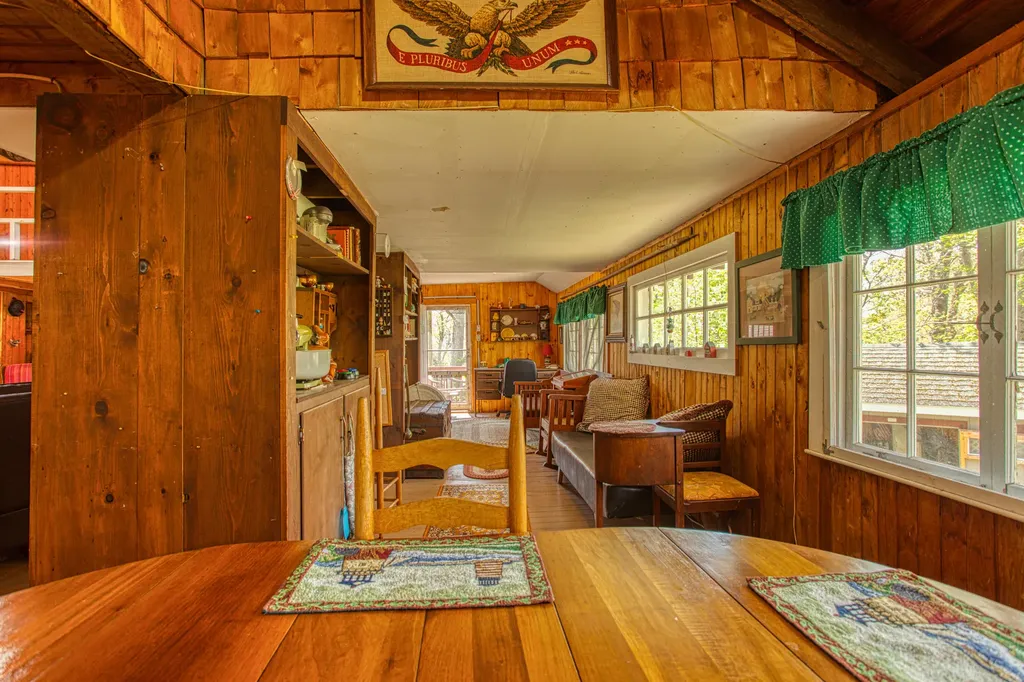 14 Summit Road Boothbay Harbor ME 04538