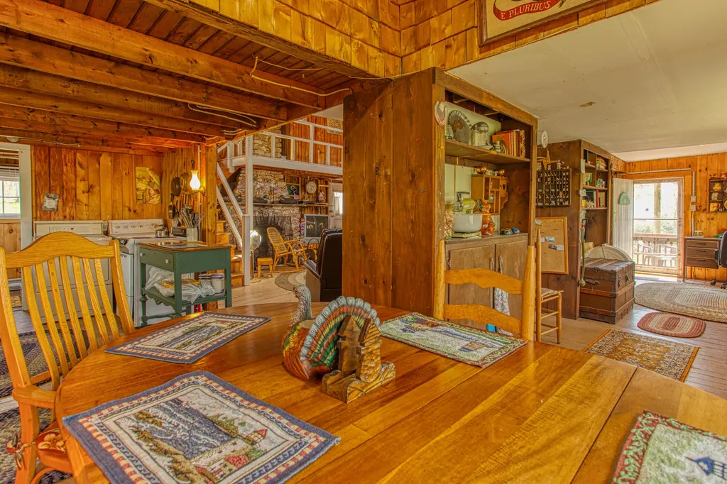 14 Summit Road Boothbay Harbor ME 04538