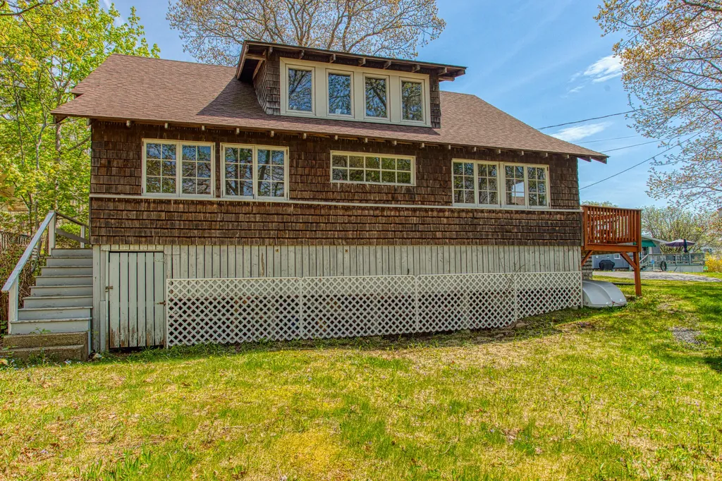14 Summit Road Boothbay Harbor ME 04538