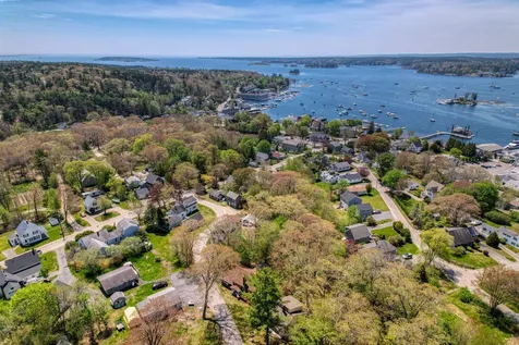 14 Summit Road Boothbay Harbor ME 04538
