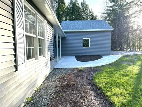 84 St Louis Avenue Hermon ME 04401