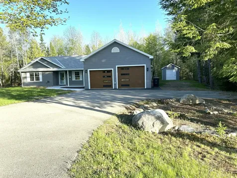 84 St Louis Avenue Hermon ME 04401