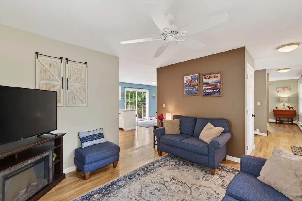 12 Monroe Drive Naples ME 04055