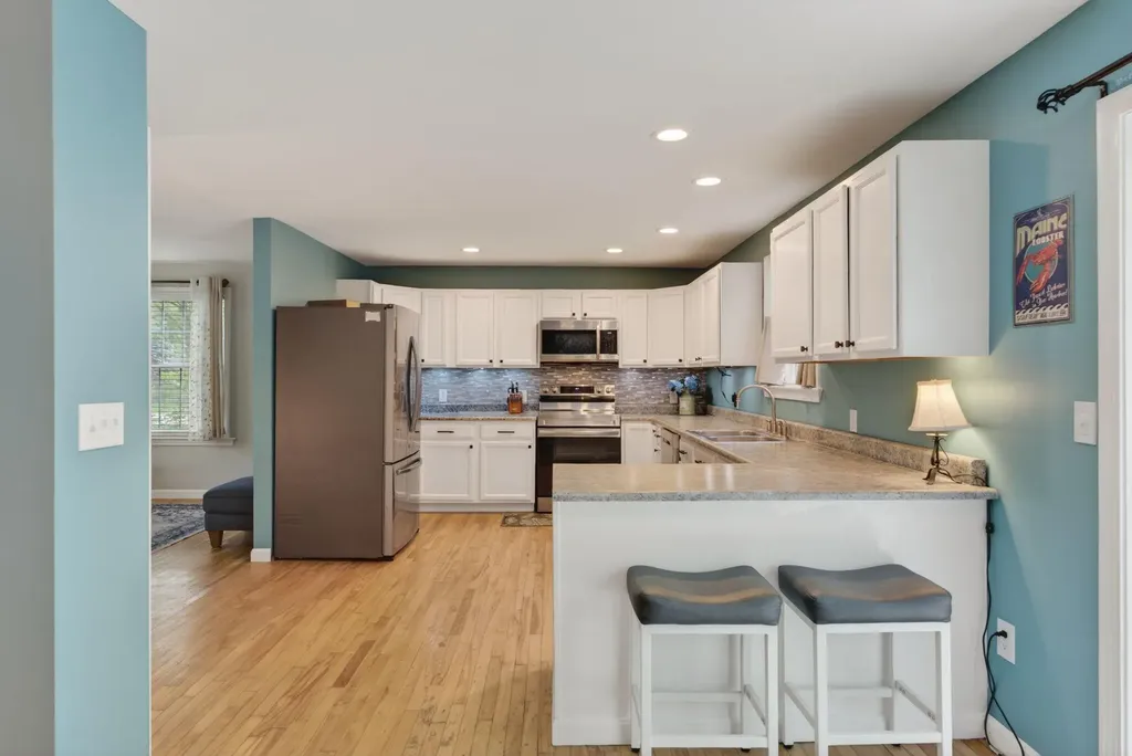 12 Monroe Drive Naples ME 04055