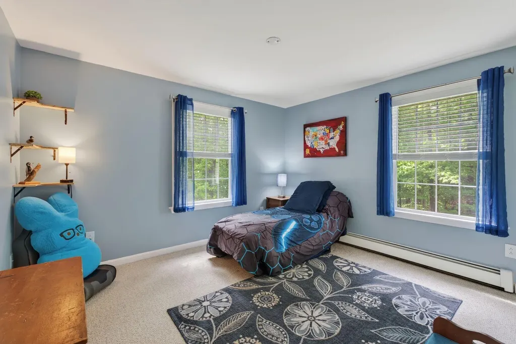 12 Monroe Drive Naples ME 04055