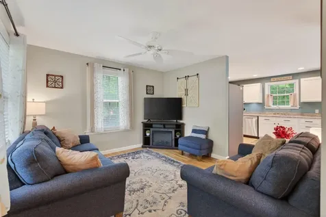 12 Monroe Drive Naples ME 04055