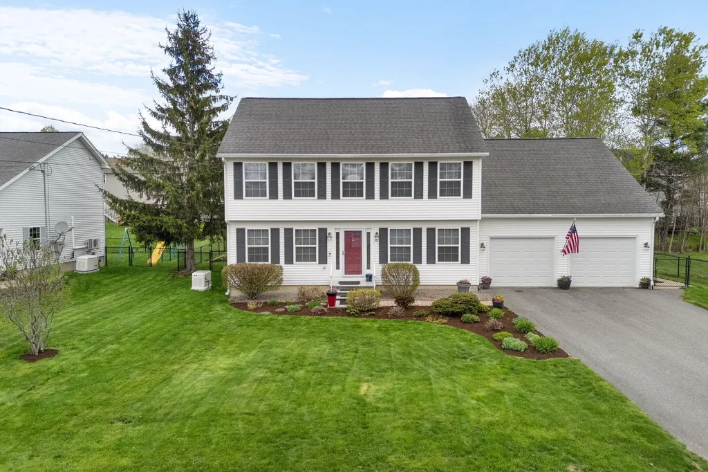 30 Bowdoin Drive Brewer ME 04412