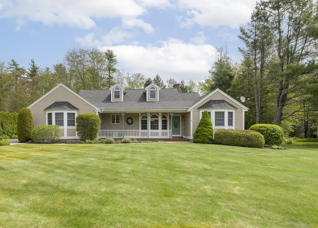 4 Rays Circle Scarborough ME 04074
