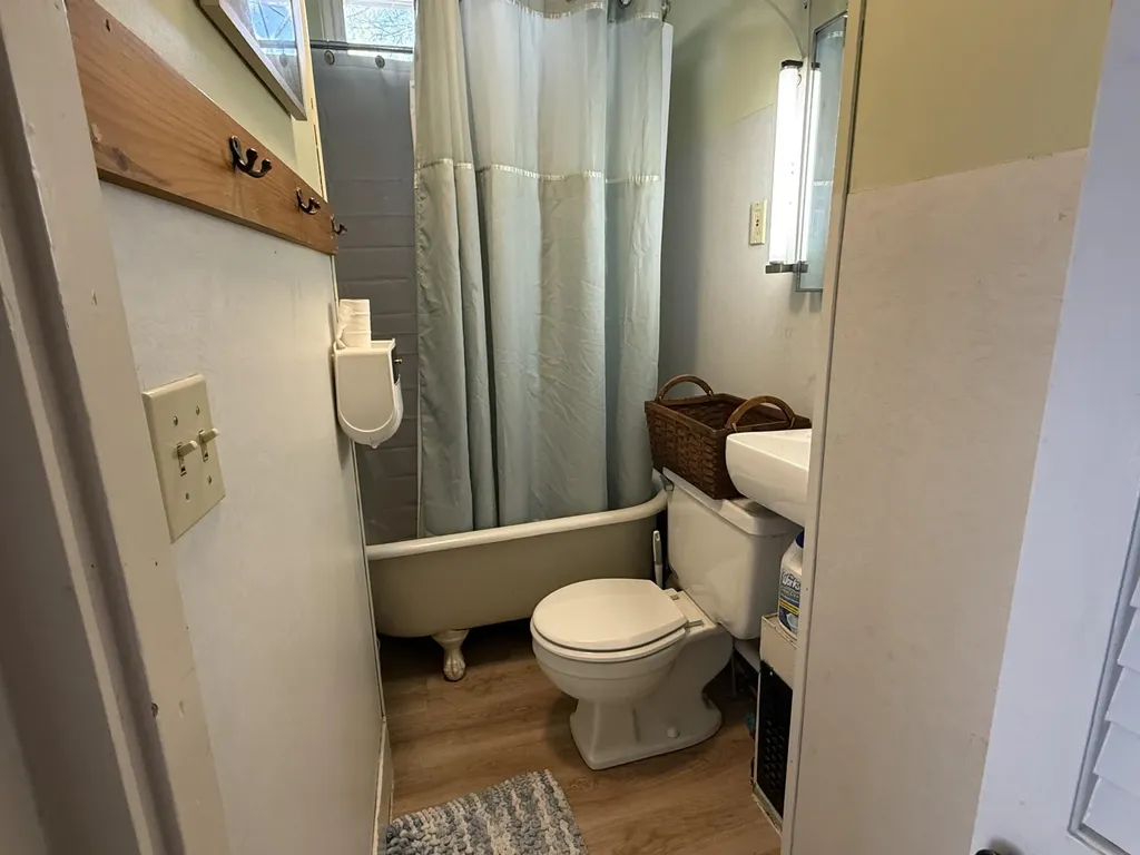 230 Oak Street Lewiston ME 04240