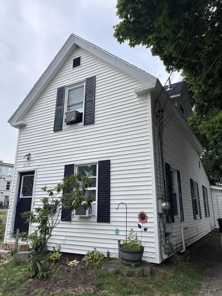 230 Oak Street Lewiston ME 04240
