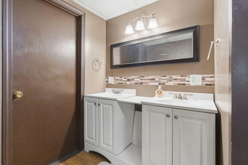 35 Parmenter Terrace China ME 04358