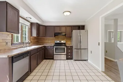 35 Parmenter Terrace China ME 04358