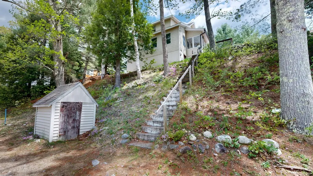 57 Riley Road Sabattus ME 04280