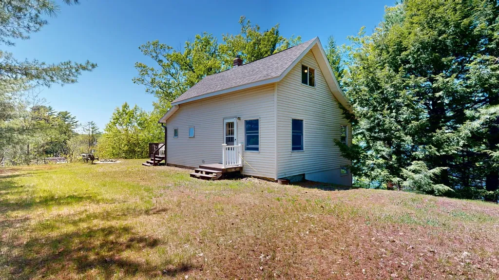 57 Riley Road Sabattus ME 04280