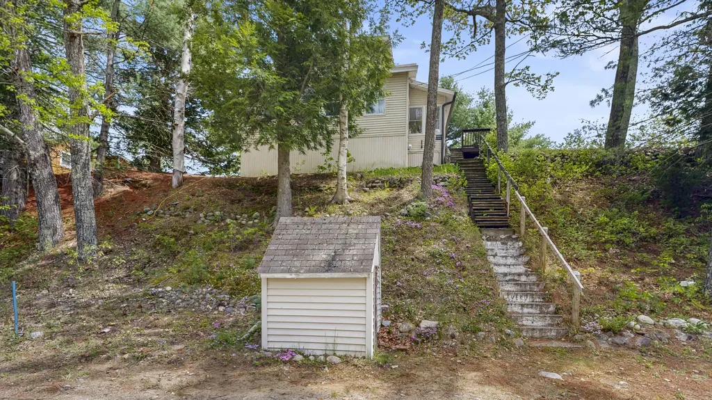 57 Riley Road Sabattus ME 04280