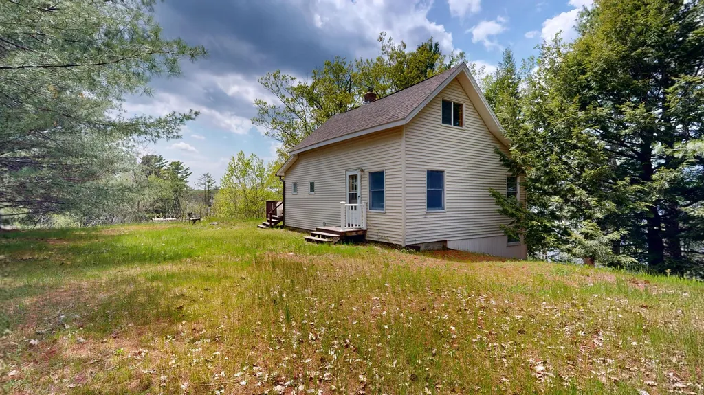 57 Riley Road Sabattus ME 04280