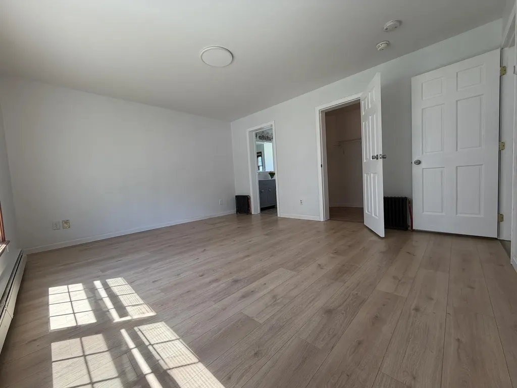 10 Heino Lane China ME 04358