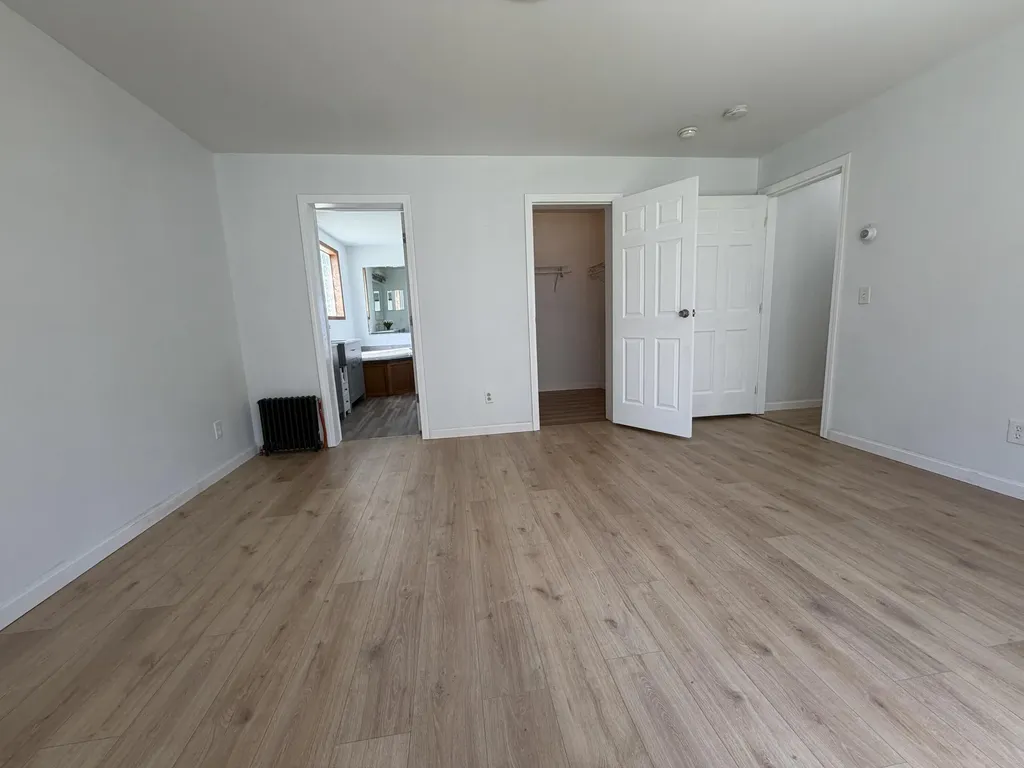 10 Heino Lane China ME 04358