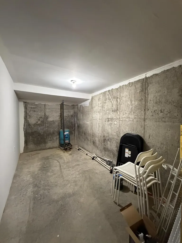 10 Heino Lane China ME 04358