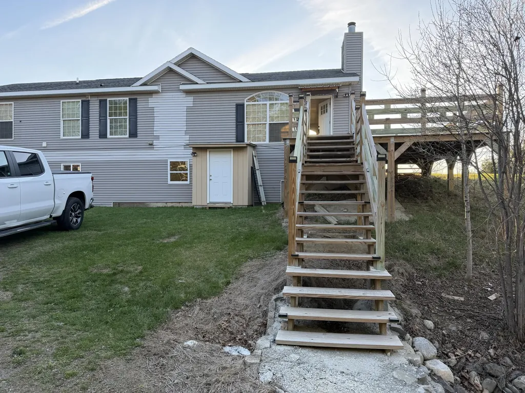 10 Heino Lane China ME 04358