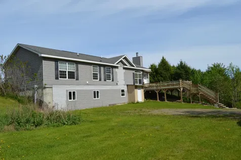 10 Heino Lane China ME 04358