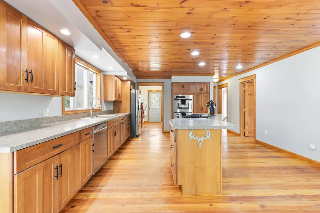 52 Valerie Lane New Gloucester ME 04260