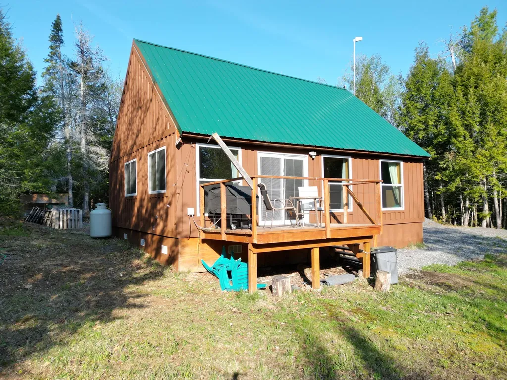 21 Angel Lane Medford ME 04463