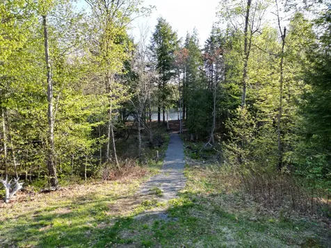 21 Angel Lane Medford ME 04463