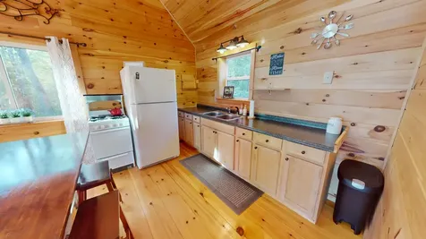 21 Angel Lane Medford ME 04463