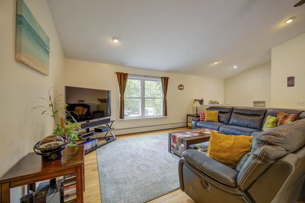 109 Highland Ridge Hollis ME 04042