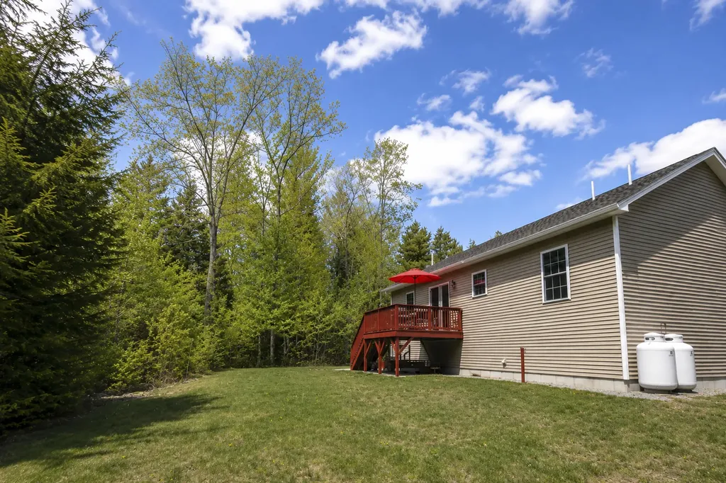 109 Highland Ridge Hollis ME 04042