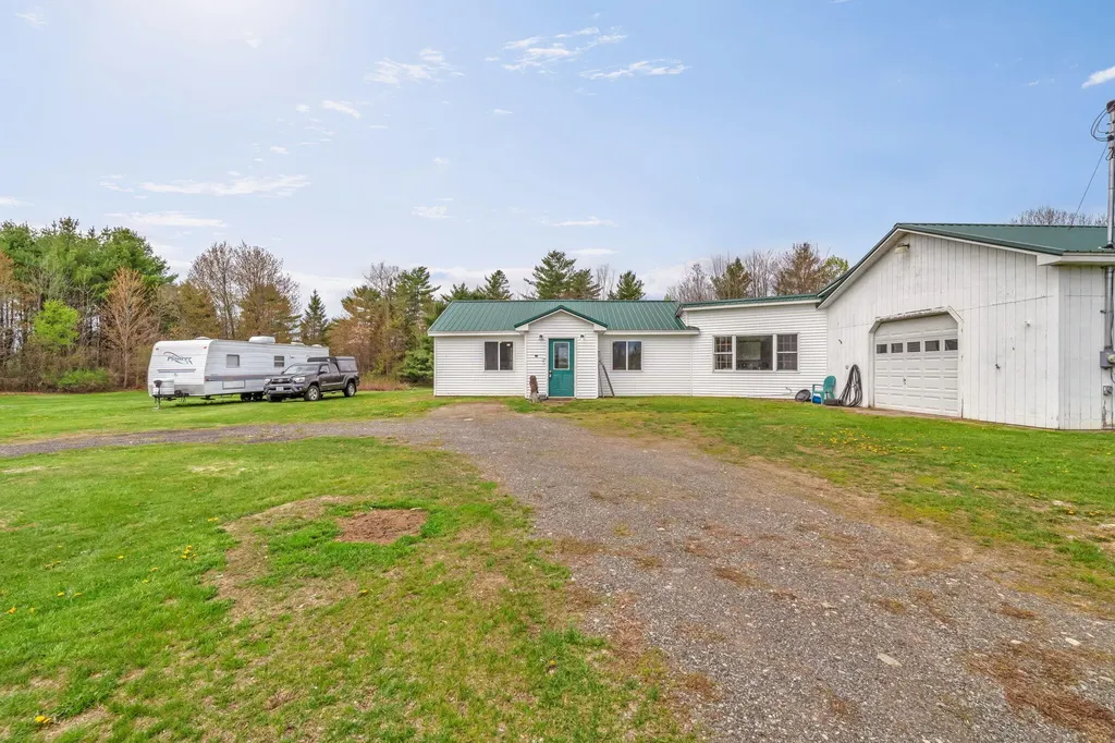 752 Detroit Road Troy ME 04987