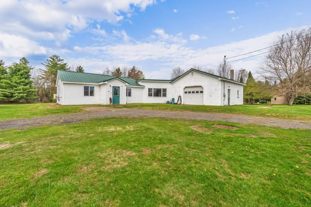752 Detroit Road Troy ME 04987
